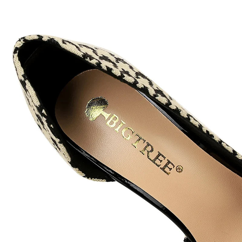 Pearl Chain Stiletto Pumps