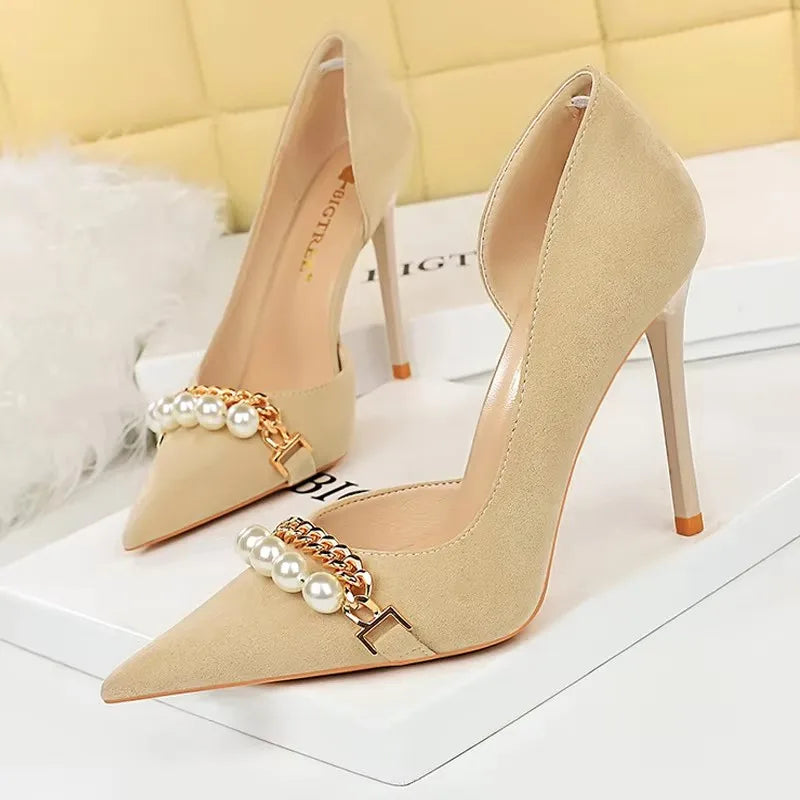 Pearl Chain Stiletto Pumps