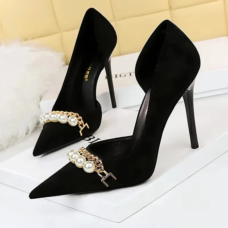 Pearl Chain Stiletto Pumps